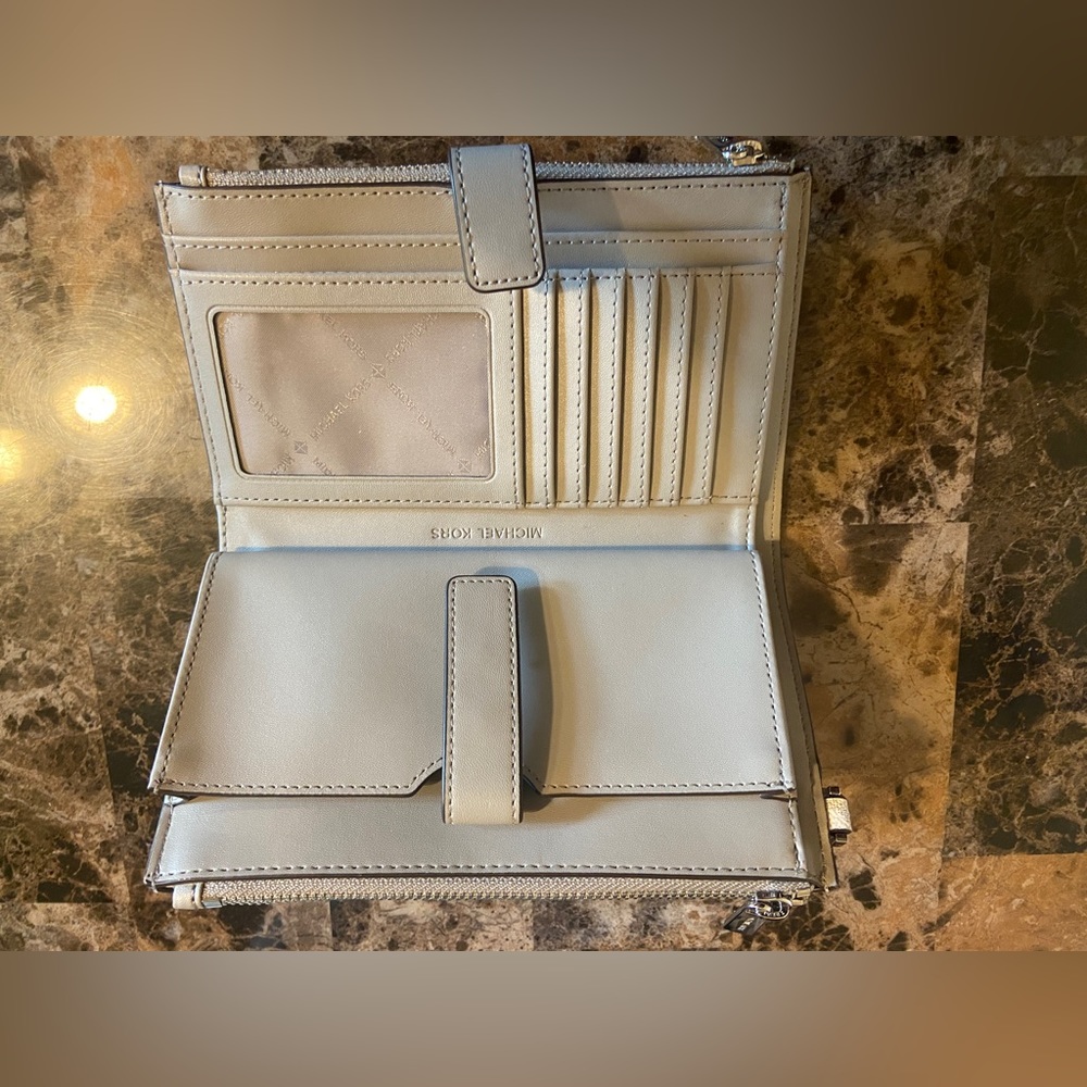 Michael Kors Jet Set Travel Large Double Zip Leather Wristlet Wallet Gray/Silver - Picture 3 of 4